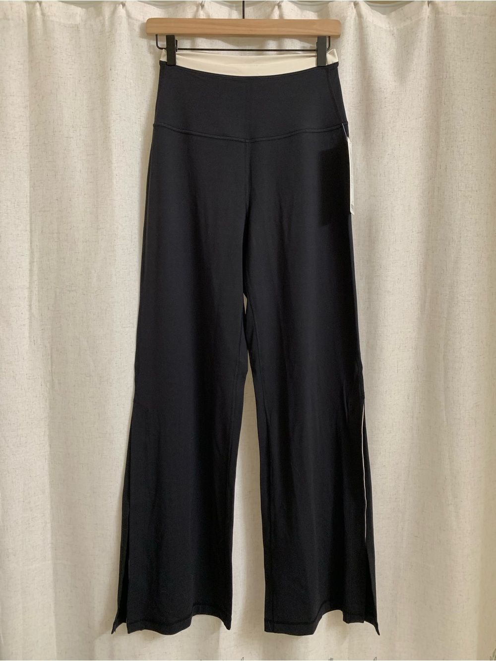 lululemon Align Side-Slit SHR Black Wide-Leg Yoga Pant Ivory Waistband 6 - Picture 4 of 11